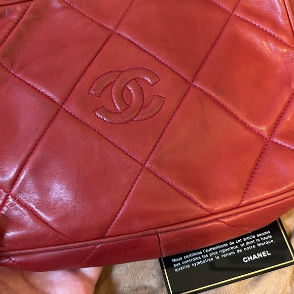 CHANEL RED QUILTD LAMBSKIN CAMERA BAG WITH DUST BAG - Picture 6 of 12